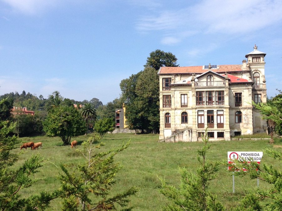 14th of SeptemberCastle for sale at Llanes, cows not included